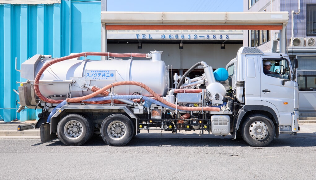 大型モービル車